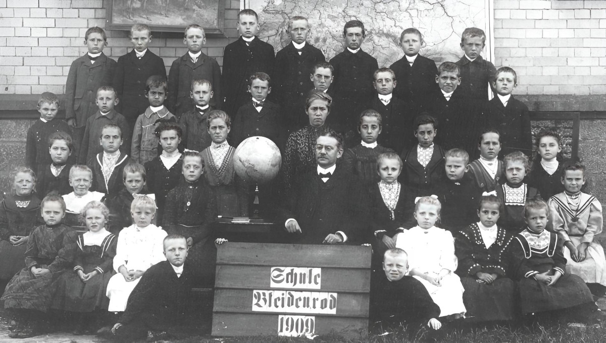 Schule Bleidenrod 1909